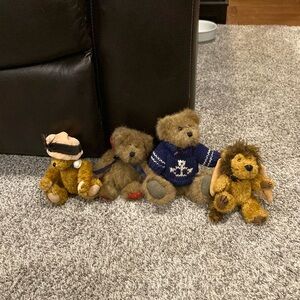 Vintage Boyd’s bears
